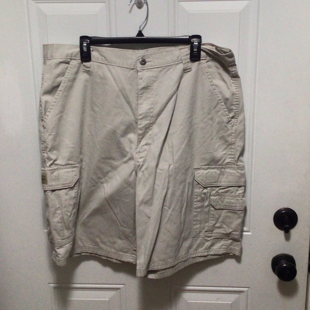 Men's Cargo Shorts - Beige